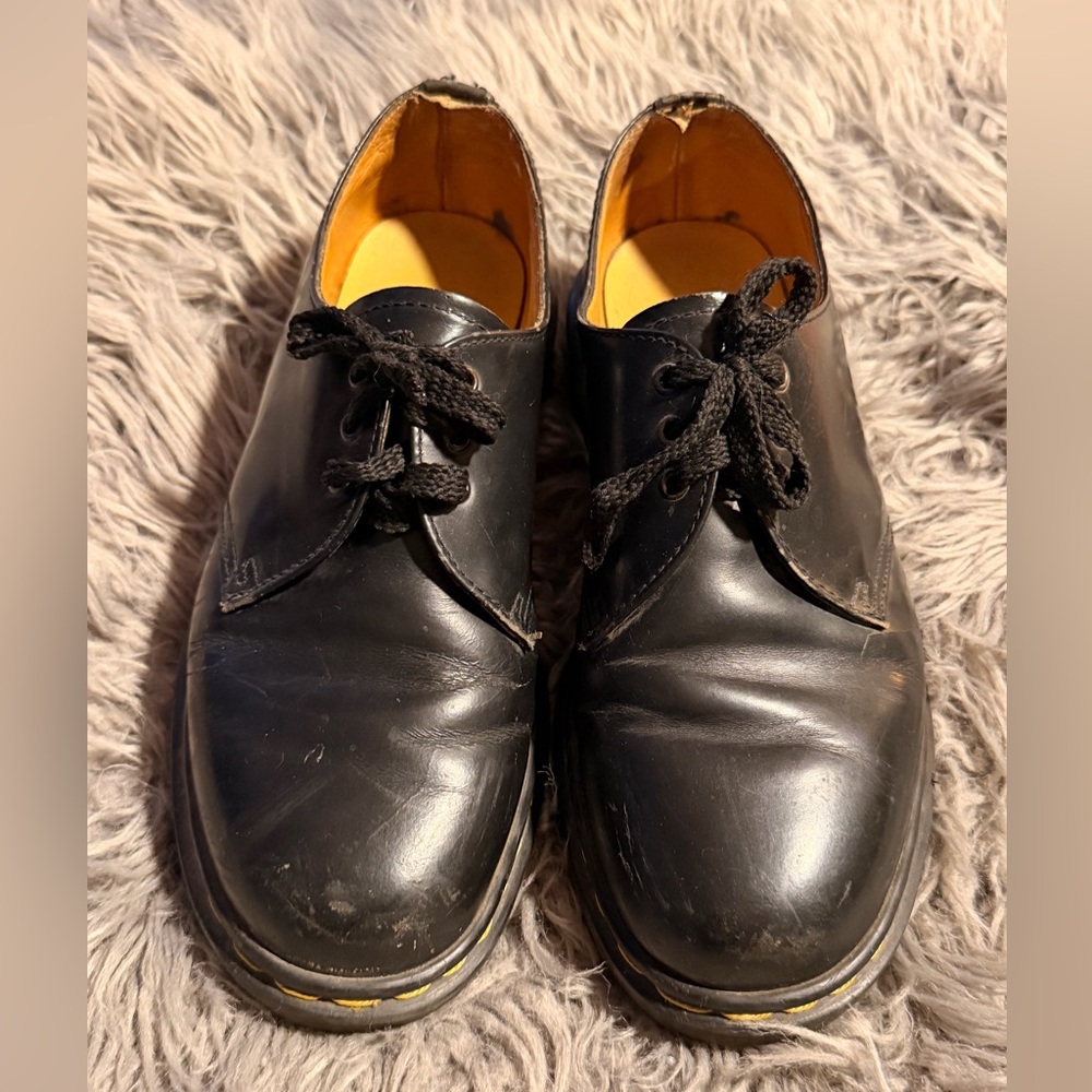 Dr. Martens Women's Black Leather Classic Original Lace-Up Oxfords